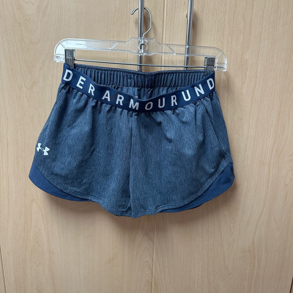 Under Armor Sz S shorts